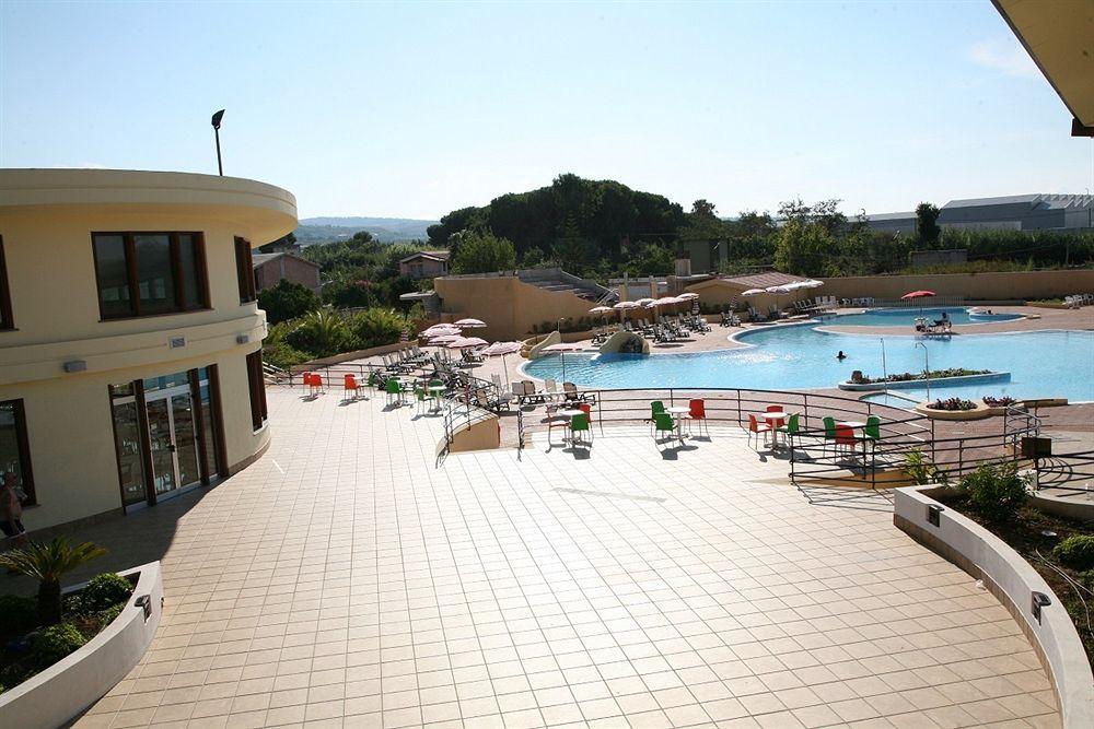 Hotel Resort Lido Degli Aranci Вибо Валентия Екстериор снимка