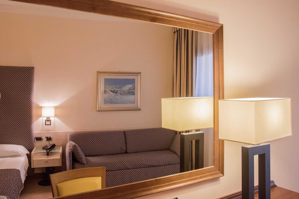 Hotel Resort Lido Degli Aranci Вибо Валентия Екстериор снимка