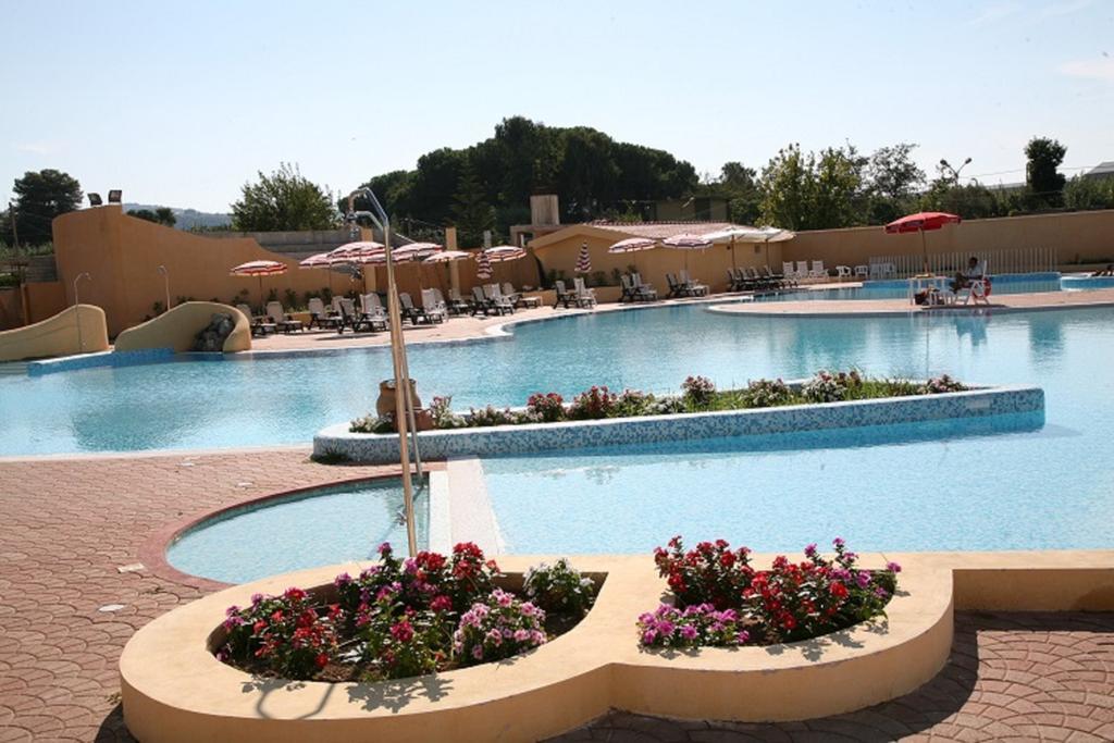 Hotel Resort Lido Degli Aranci Вибо Валентия Екстериор снимка