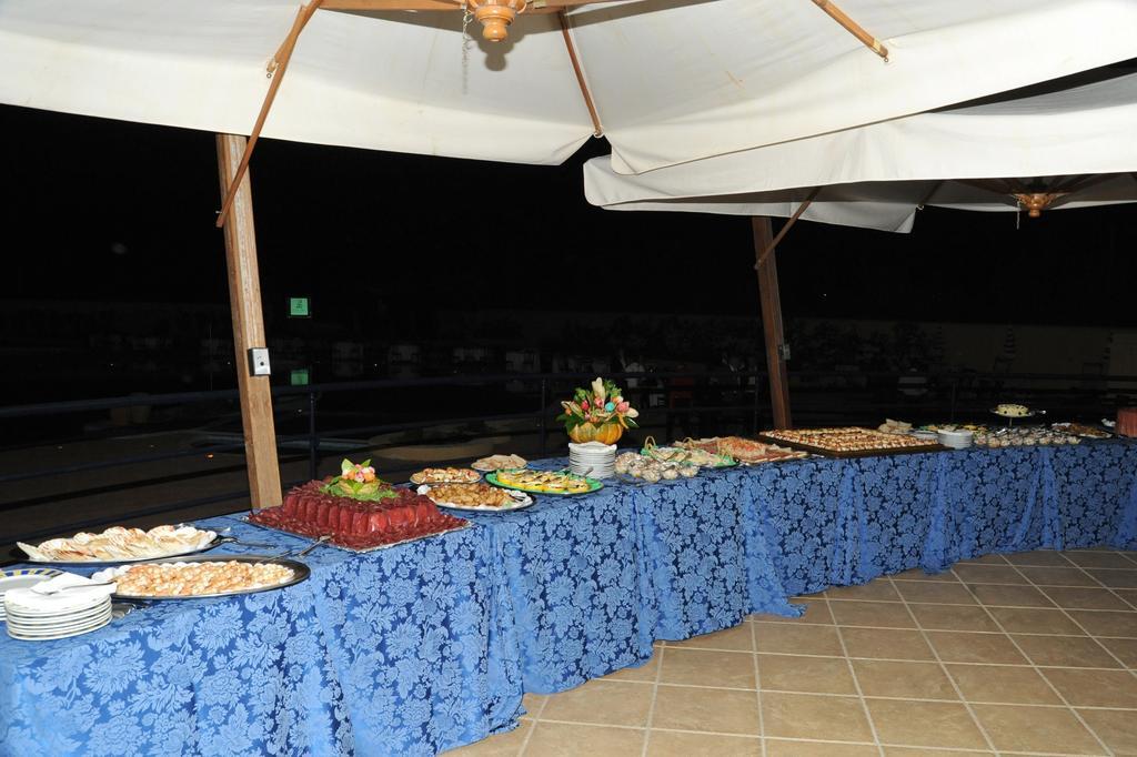 Hotel Resort Lido Degli Aranci Вибо Валентия Екстериор снимка
