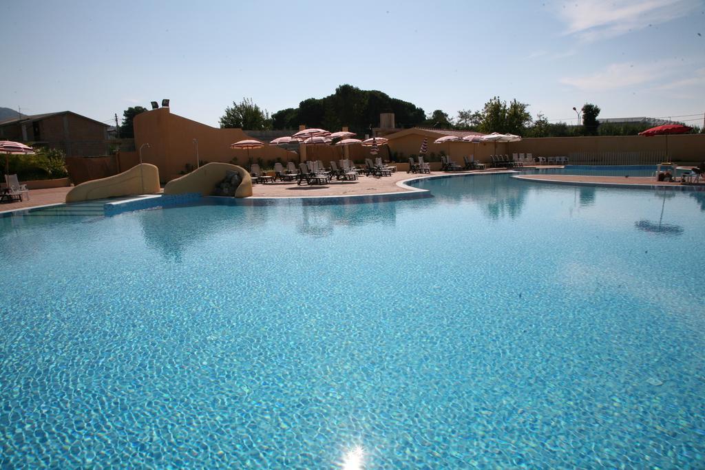 Hotel Resort Lido Degli Aranci Вибо Валентия Екстериор снимка