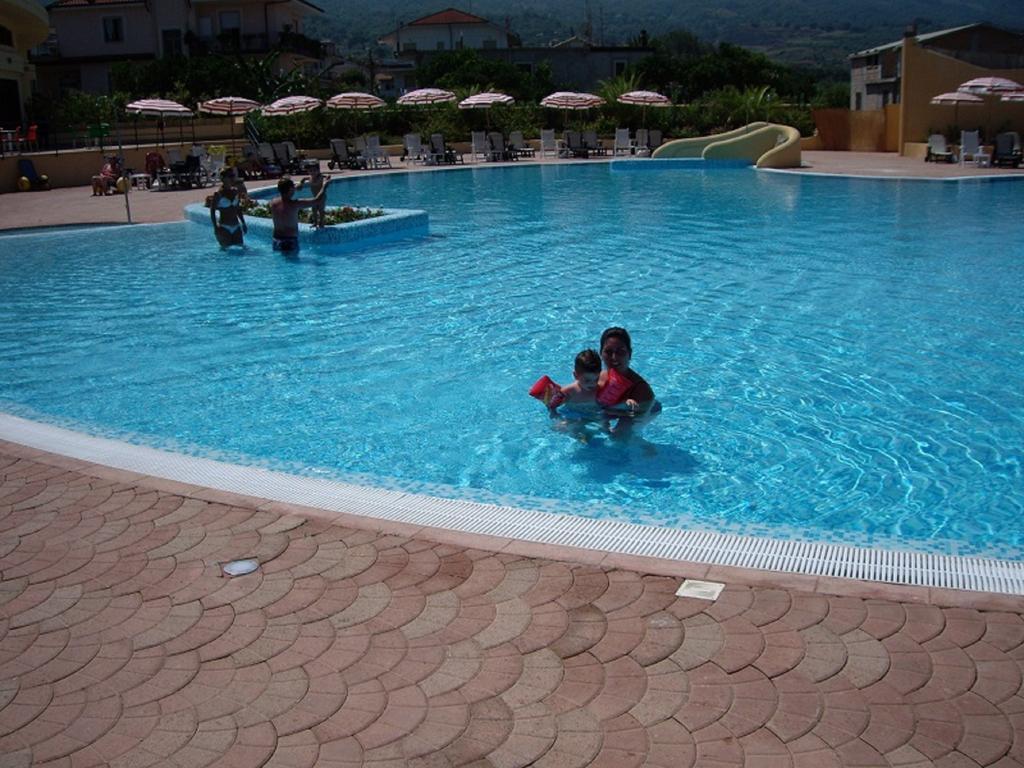 Hotel Resort Lido Degli Aranci Вибо Валентия Екстериор снимка